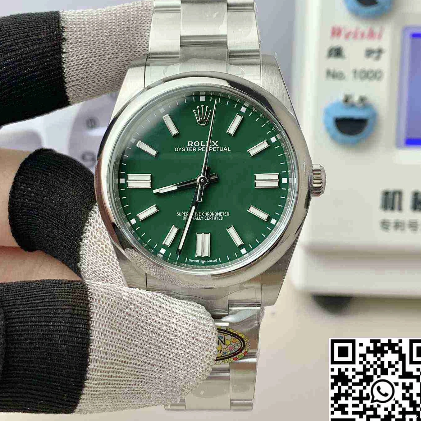 Dial Rolex Green M124300-0005 Factory Clean 41MM Oyster Perpetual 0324